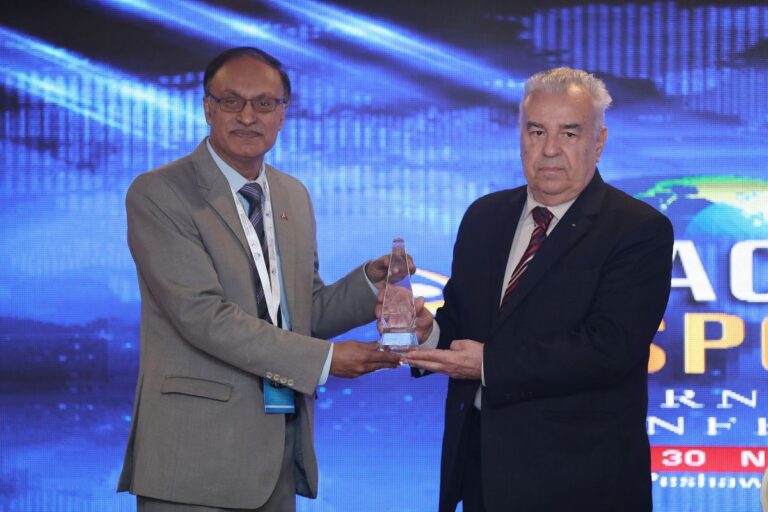 Punte de prietenie între jurnaliștii sportivi din România și Pakistan