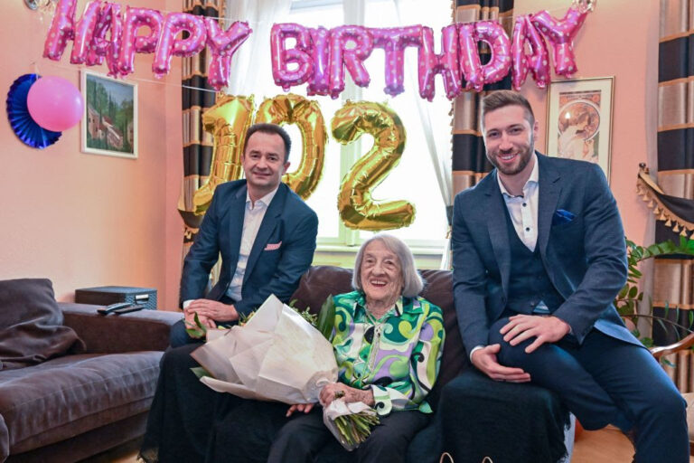 Agnes Keleti, cea mai în vârstă medaliată olimpică în viață din lume